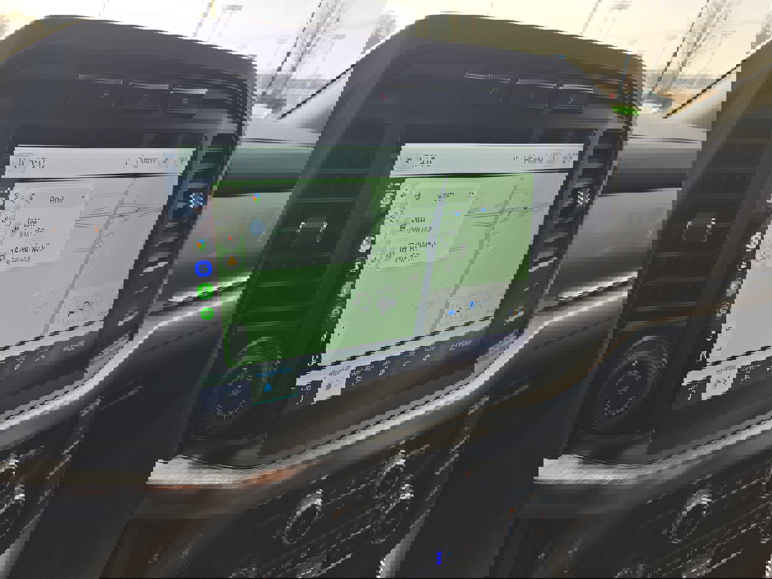 Used 2022 Ford F150 Lariat image 12