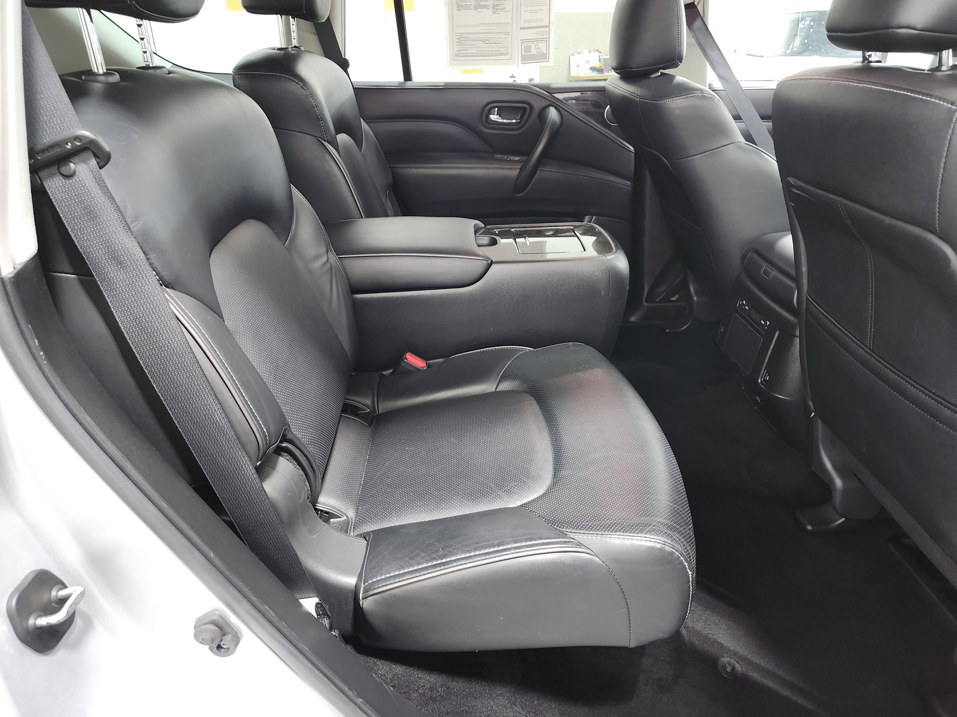 Used 2023 INFINITI QX80 Luxe w/ Cargo Package image 22