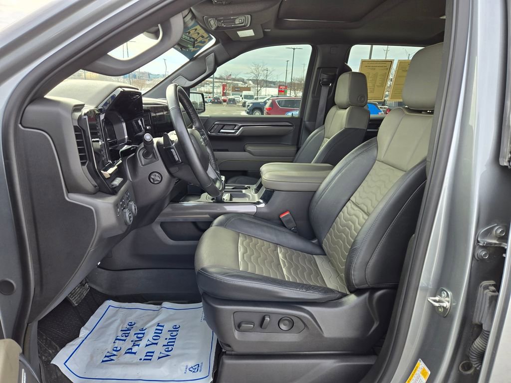 Used 2024 Chevrolet Silverado 1500 ZR2 w/ Technology Package AWD/4WD image 15