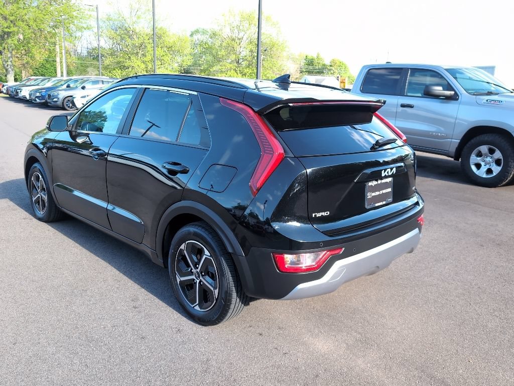 Used 2023 Kia Niro EX FWD image 10