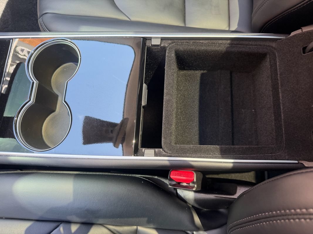 Used 2018 Tesla Model 3 Long Range RWD image 26