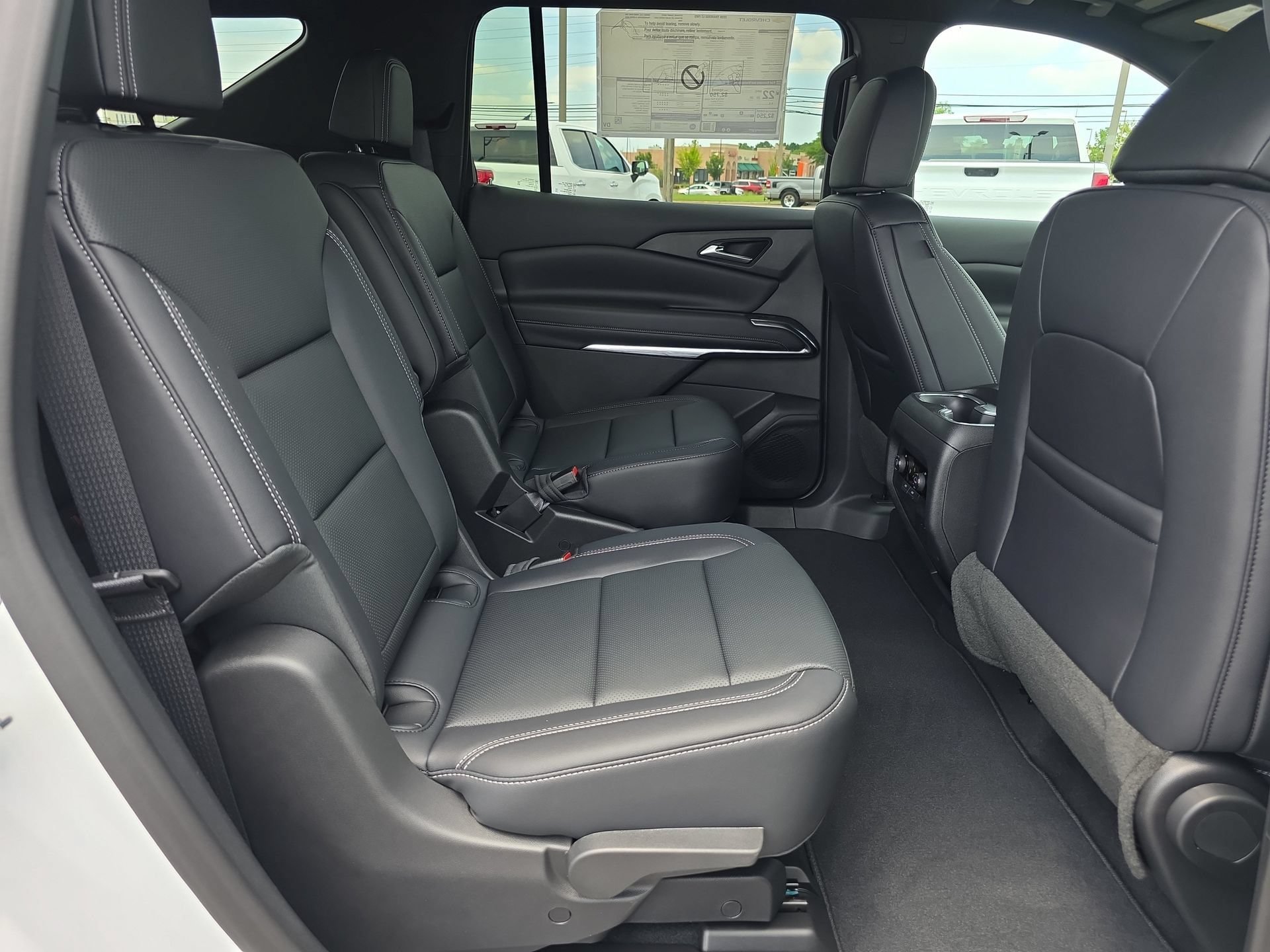 New 2026 Chevrolet Traverse LT w/ Sun and Wheel Package FWD image 15