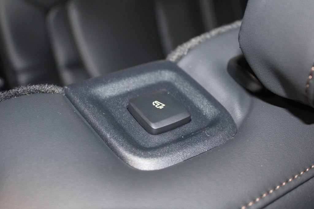 New 2025 Lincoln Aviator 2WD w/ Jet Appearance Package image 31