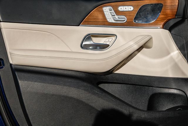 Used 2022 Mercedes-Benz GLS 450 4MATIC image 21