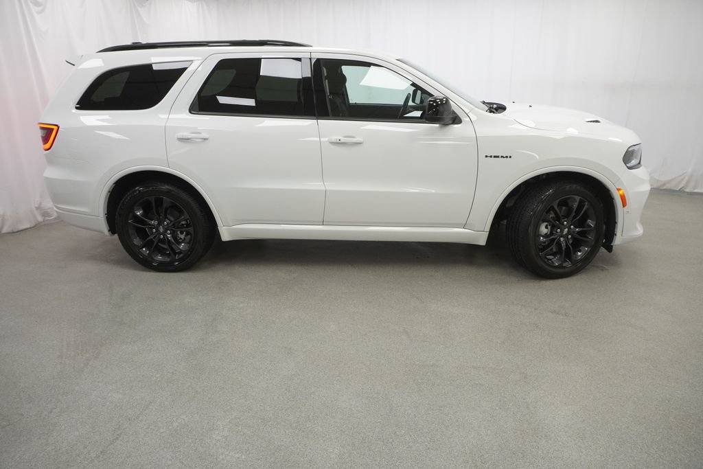 Certified 2023 Dodge Durango R/T w/ Blacktop Package AWD/4WD image 10