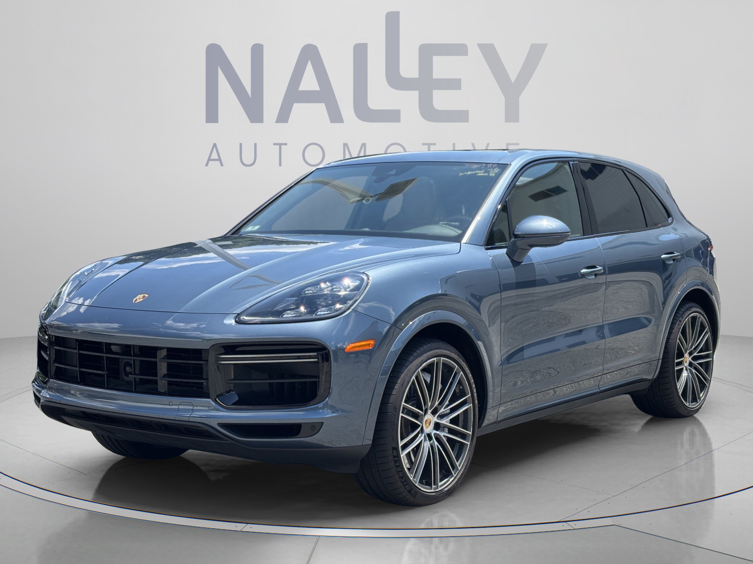 Used 2019 Porsche Cayenne Turbo AWD/4WD image 1