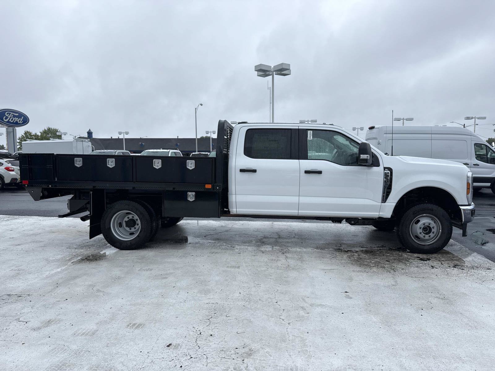 New 2026 Ford F350 XL w/ XL Chrome Package AWD/4WD image 2
