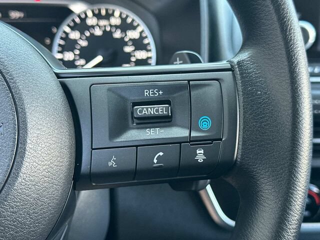 Used 2024 Nissan Rogue SV FWD image 29