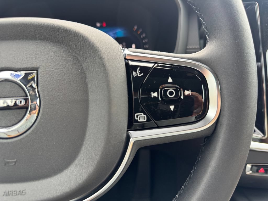 New 2026 Volvo V60 B5 Cross Country Ultra w/ Protection Package Premier AWD/4WD image 17