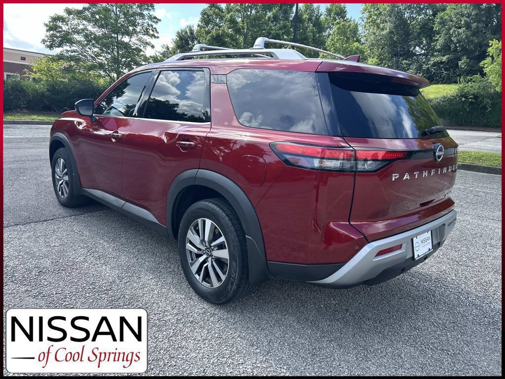 Used 2023 Nissan Pathfinder SL AWD/4WD image 5