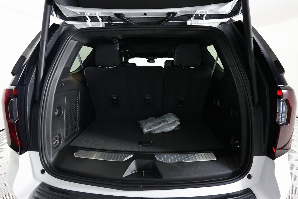 Used 2026 GMC Yukon Denali w/ Sun & Power Step Package image 7