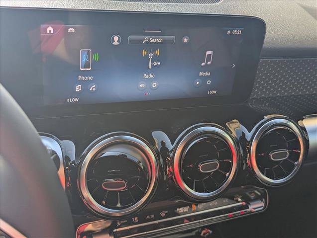 New 2026 Mercedes-Benz GLB 250 image 11