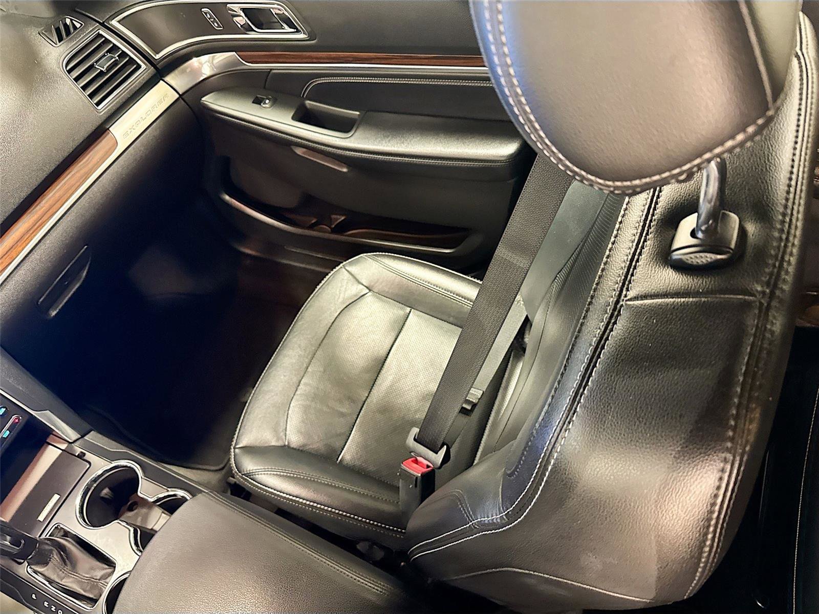 Used 2017 Ford Explorer Limited FWD image 23