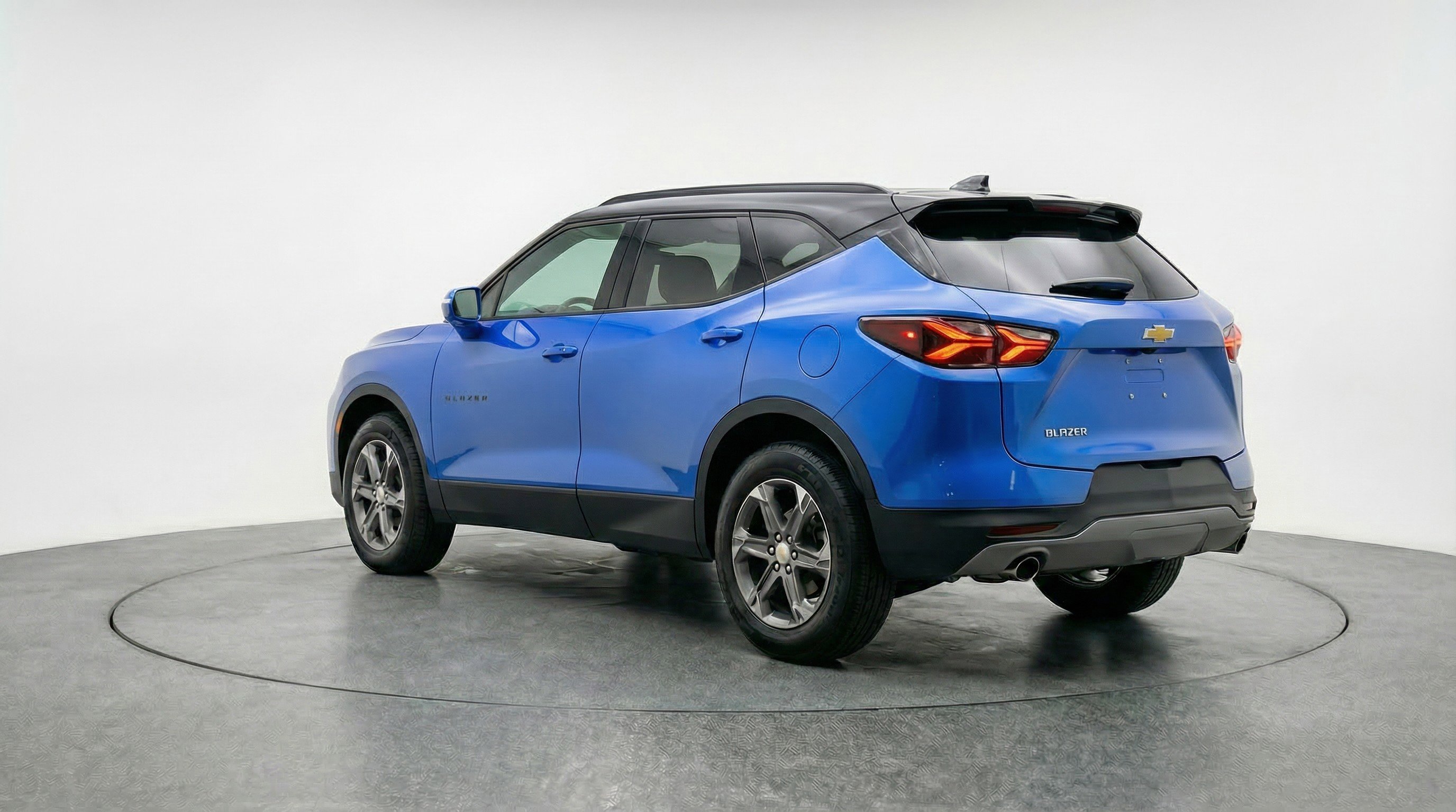 Used 2025 Chevrolet Blazer LT image 6