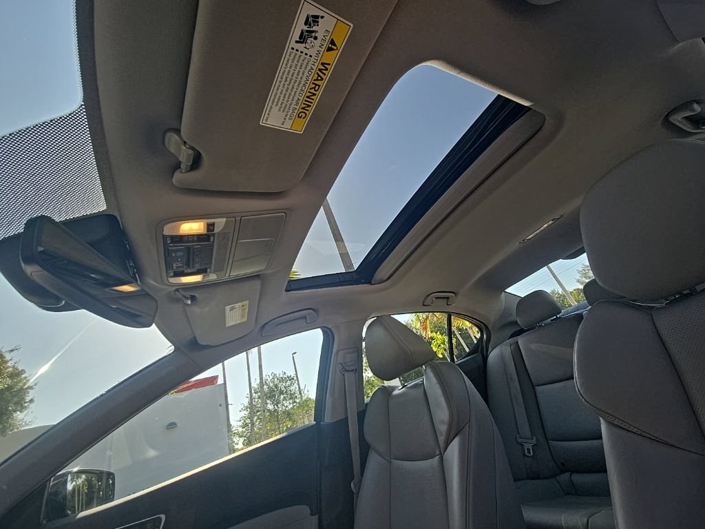 Used 2020 Acura TLX w/ Technology Package FWD image 31