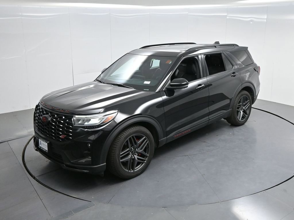 Used 2025 Ford Explorer ST image 41