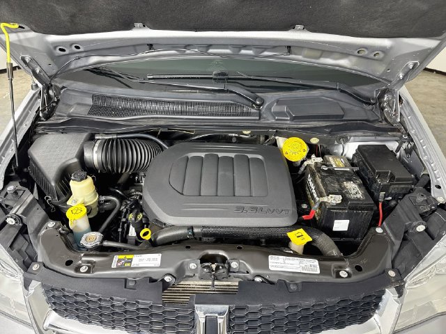 Used 2020 Dodge Grand Caravan SXT FWD image 29