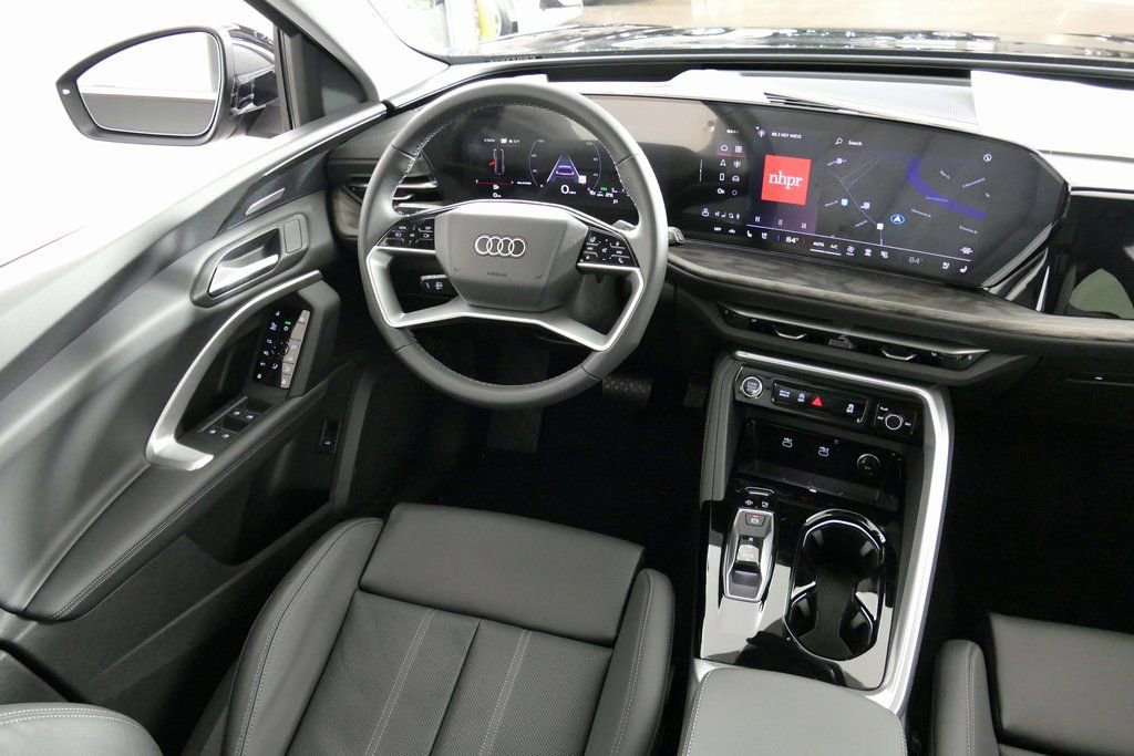 Used 2025 Audi Q5 Premium Plus w/ Premium Plus image 23
