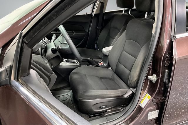 Used 2015 Chevrolet Cruze LT FWD image 19