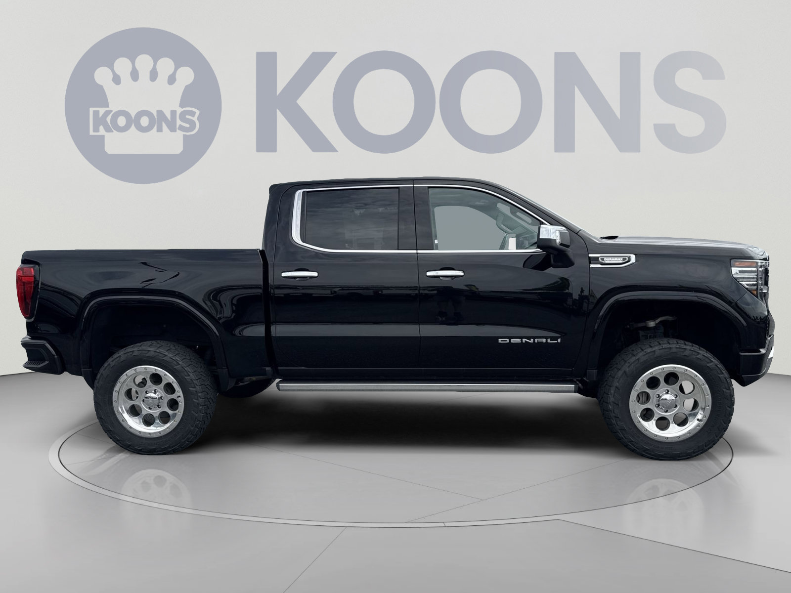 Used 2023 GMC Sierra 1500 Denali w/ Denali Reserve Package AWD/4WD image 8