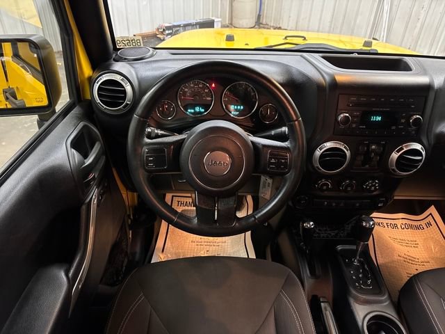 Used 2015 Jeep Wrangler Unlimited Sahara image 11