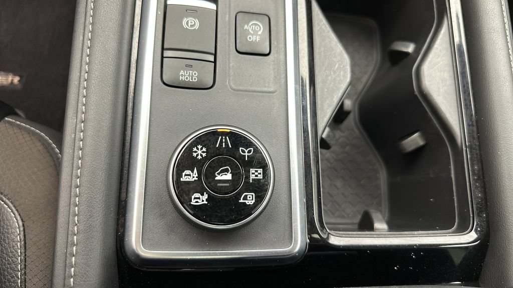 Used 2023 Nissan Pathfinder SL w/ SL Premium Package AWD/4WD image 21