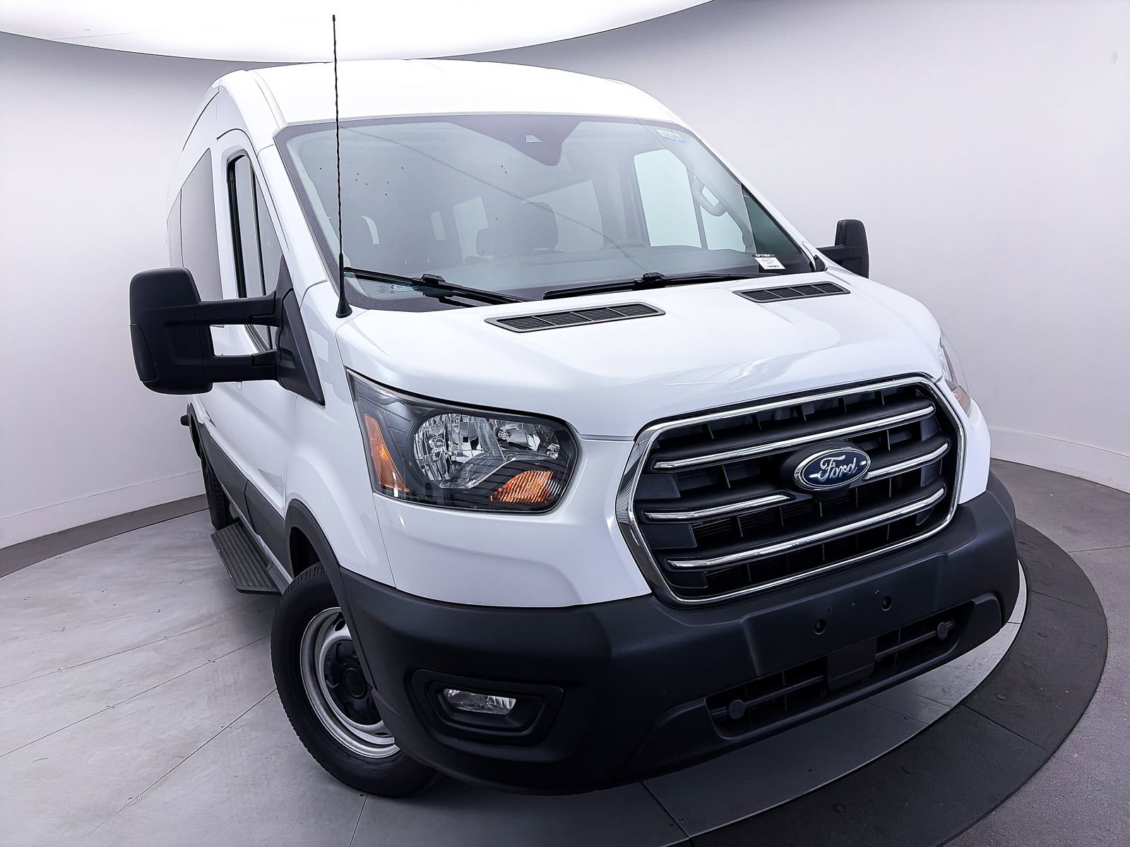 Used 2020 Ford Transit 350 XL image 6