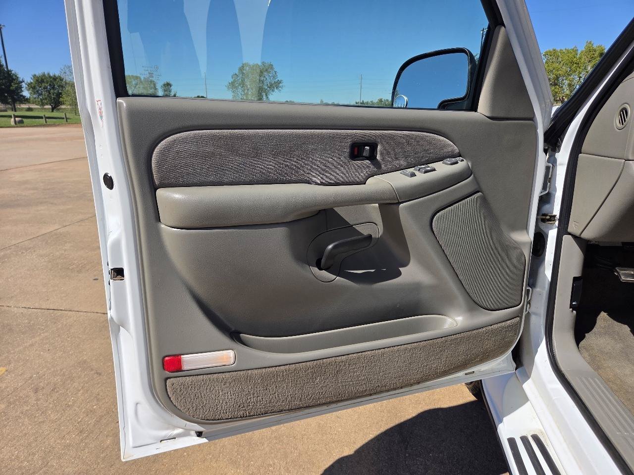 Used 1999 Chevrolet Silverado 2500 LS w/ Firm Ride Suspension Pkg RWD image 13