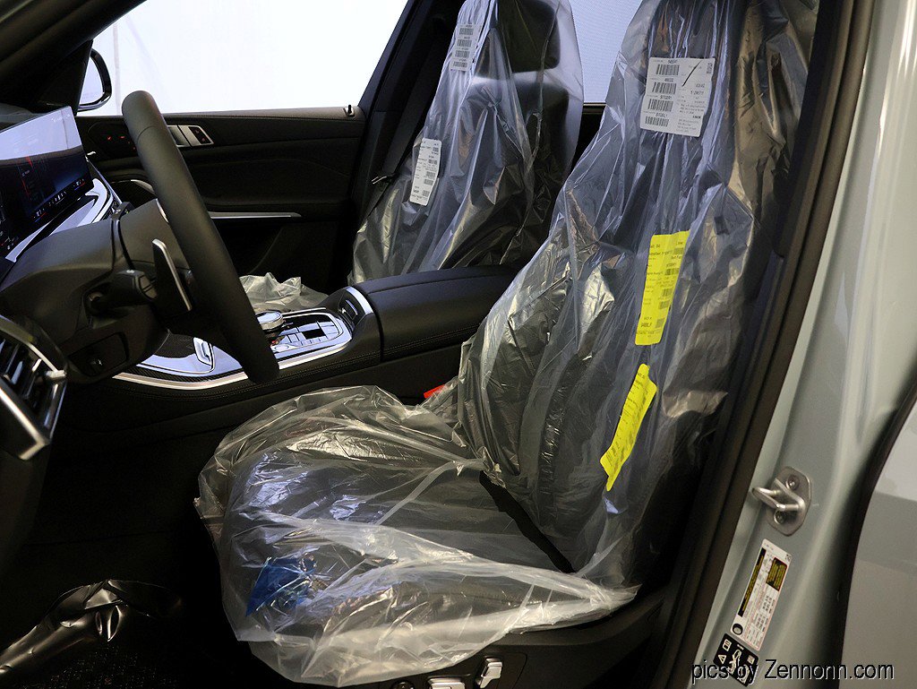 New 2026 BMW X5 M60i AWD/4WD image 10