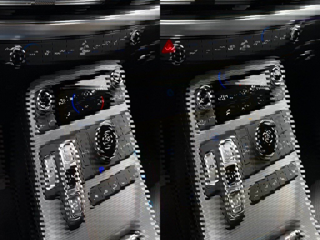 Used 2024 Hyundai Palisade Calligraphy image 16