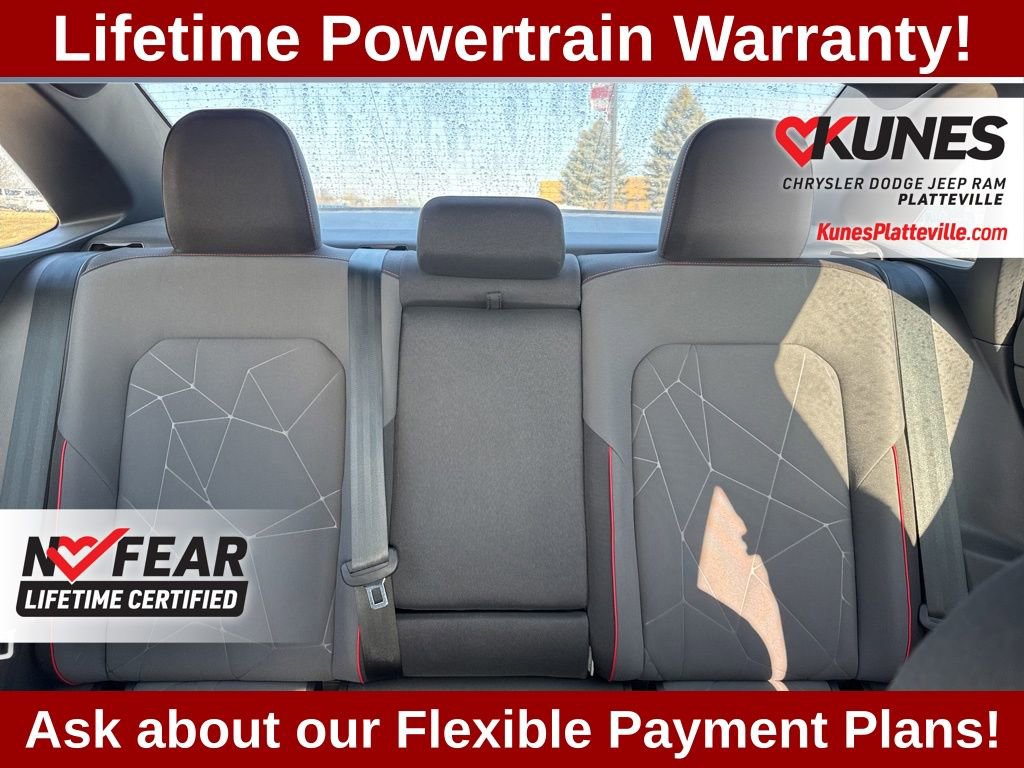 Used 2024 Volkswagen Jetta GLI 40th Anniversary Edition FWD image 33
