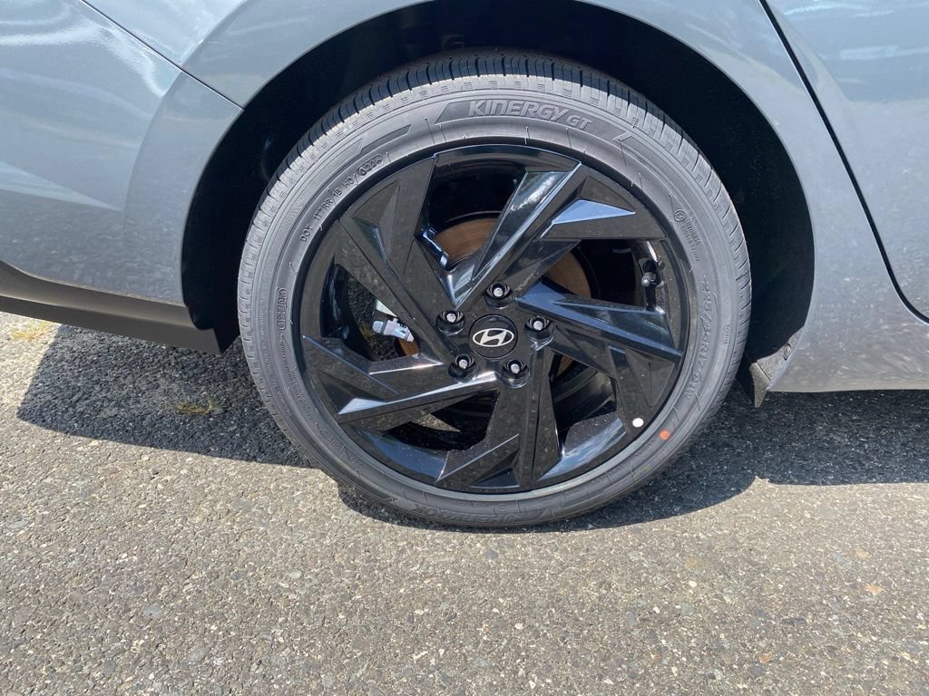 New 2026 Hyundai Elantra SEL Sport Premium FWD image 9