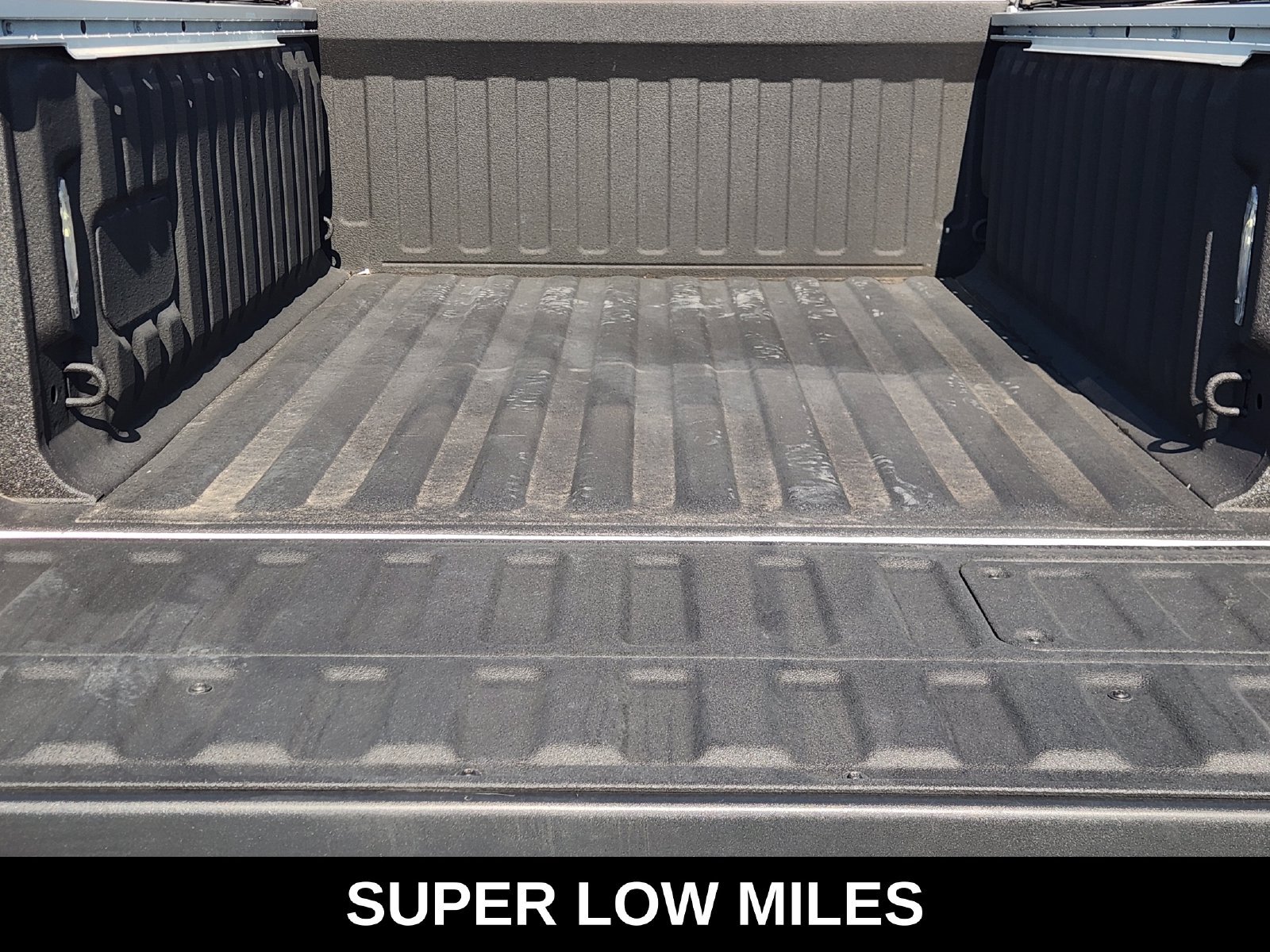 Used 2025 RAM 1500 Limited w/ Body Color Bumper Group AWD/4WD image 39