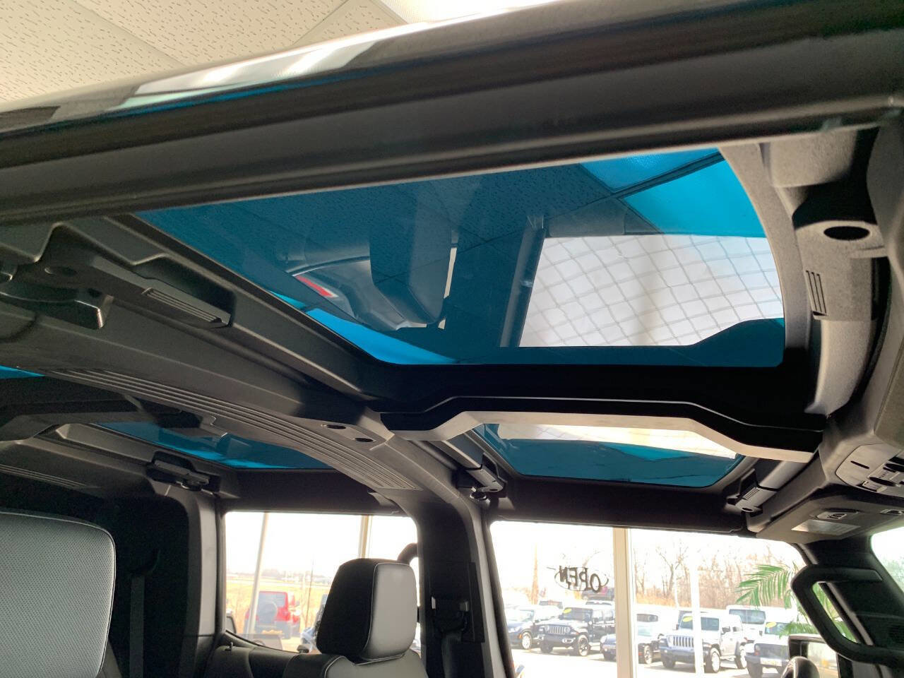 Used 2024 GMC Hummer EV 2X w/ LPO, Illumination Package image 27