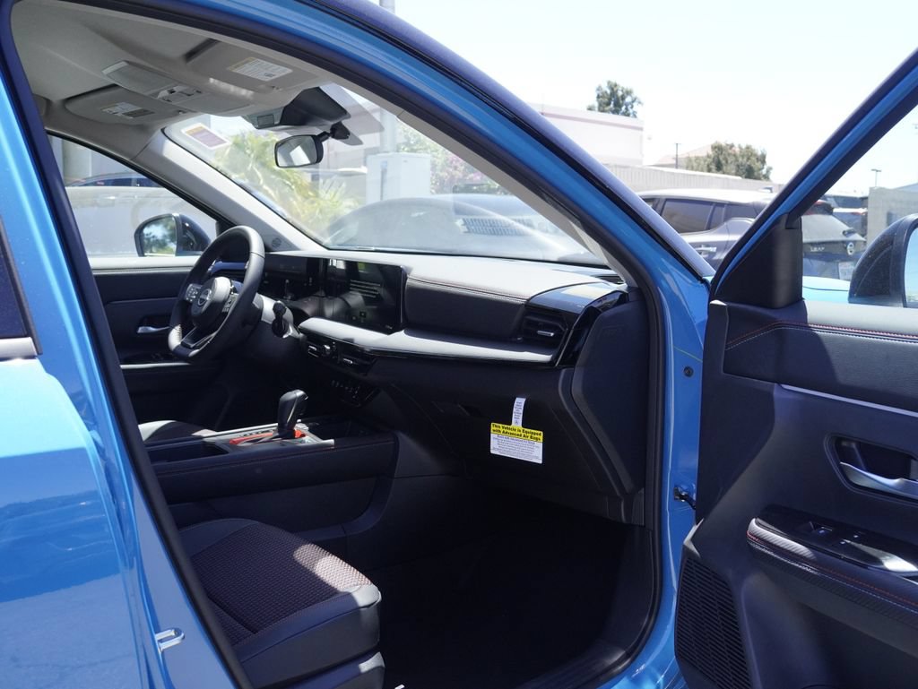 New 2026 Nissan Kicks SR FWD image 24