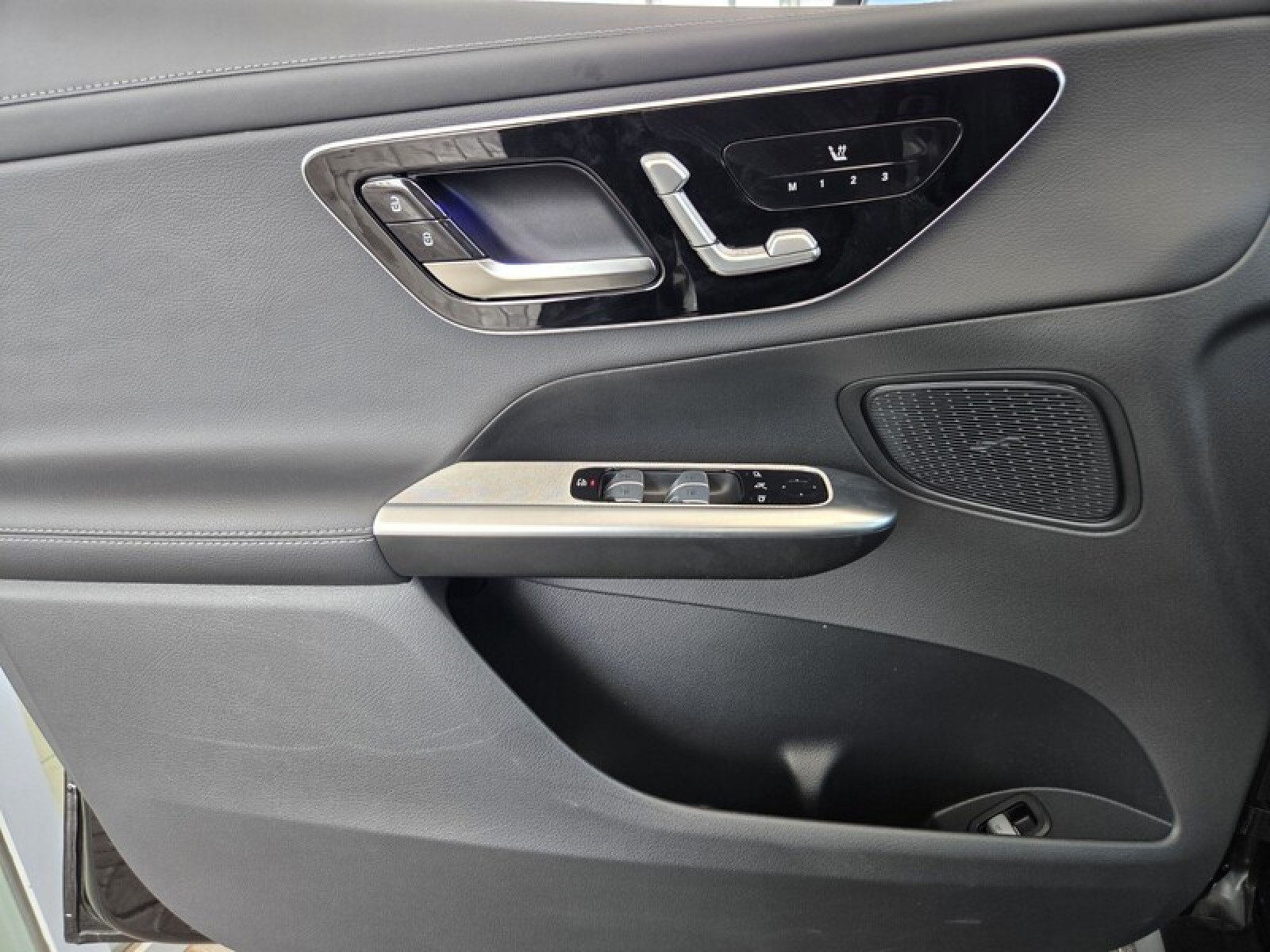 Certified 2023 Mercedes-Benz GLC 300 image 22