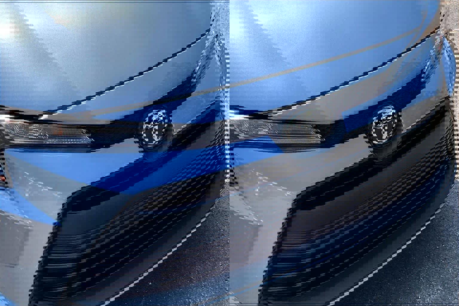 Certified 2025 Toyota Corolla LE image 29