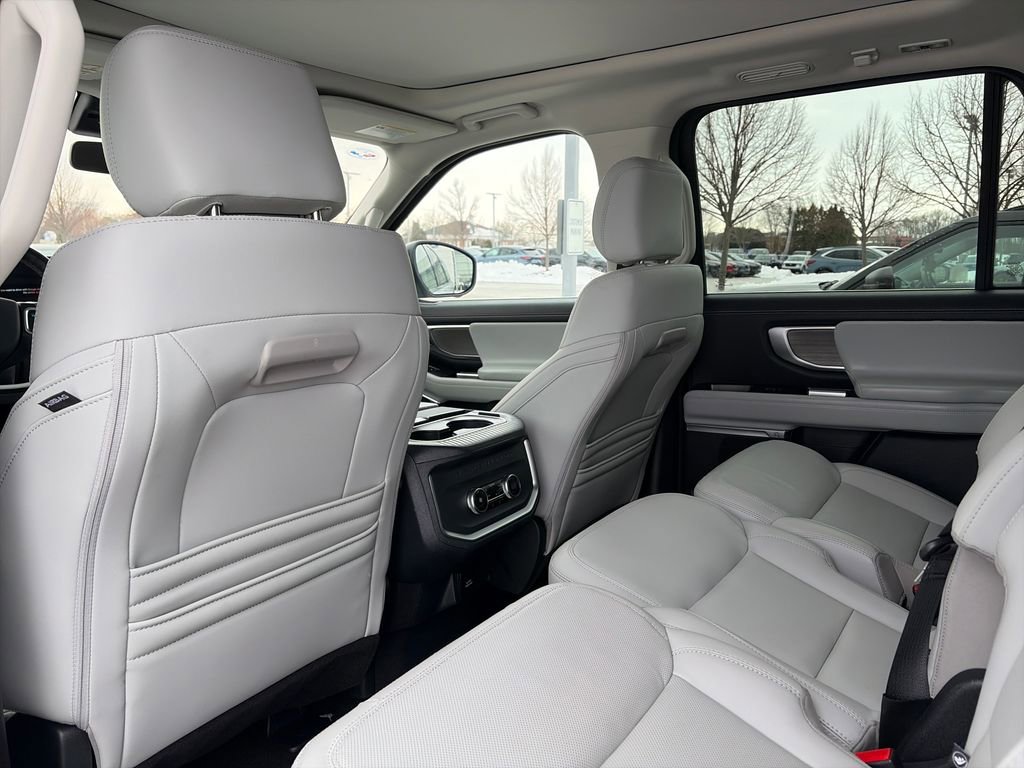 Used 2025 Ford Expedition Max Platinum image 34