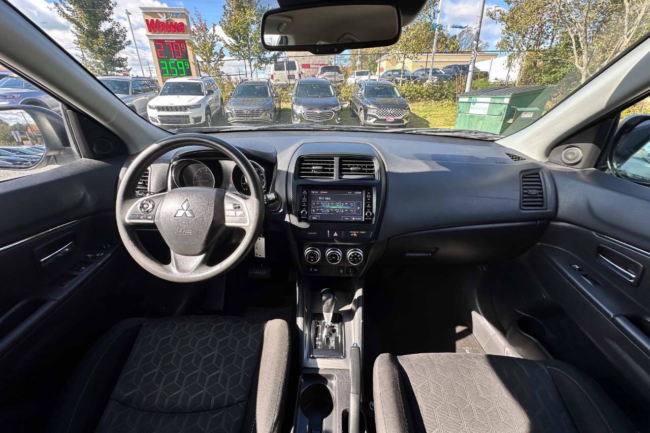 Used 2021 Mitsubishi Outlander Sport ES FWD image 14