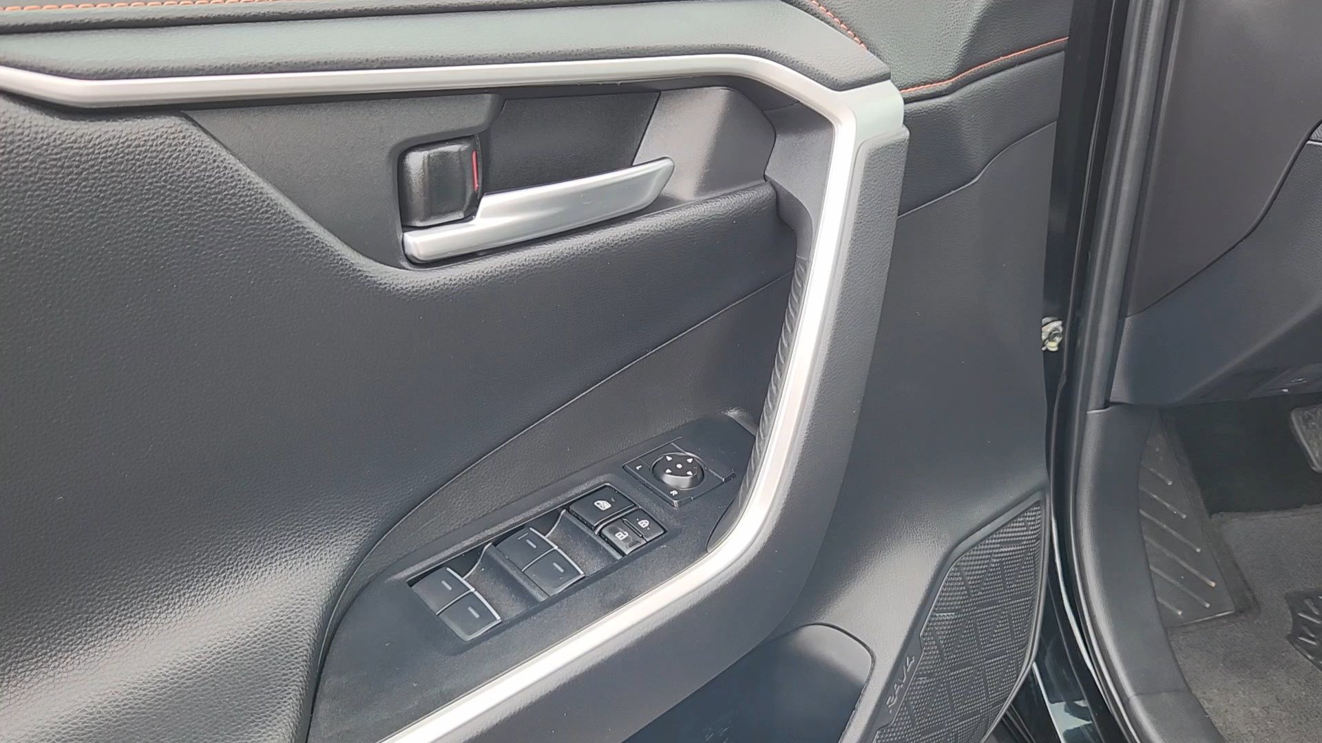 Certified 2024 Toyota RAV4 Adventure AWD/4WD image 7