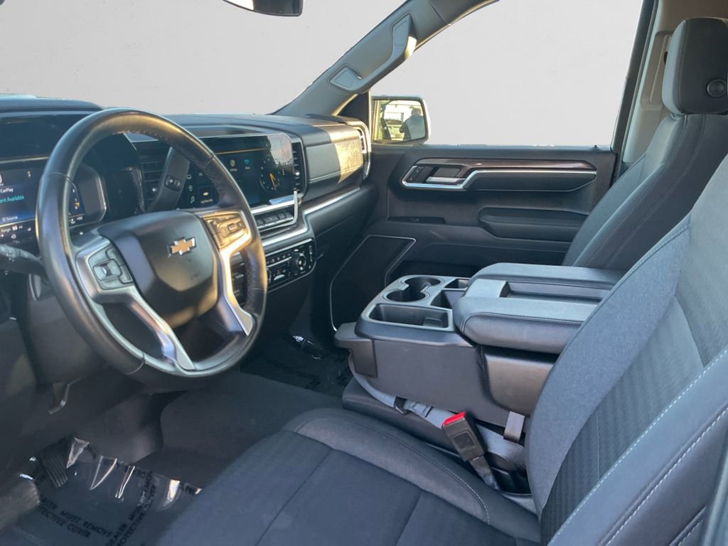 Used 2025 Chevrolet Silverado 1500 LT image 9