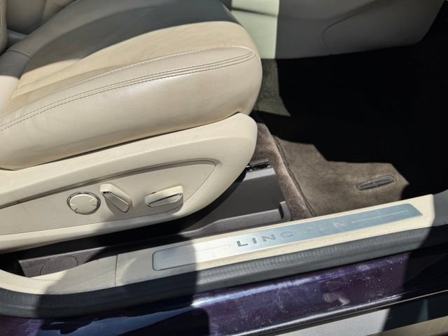 Used 2015 Lincoln MKC FWD w/ Equipment Group 101A Select image 24
