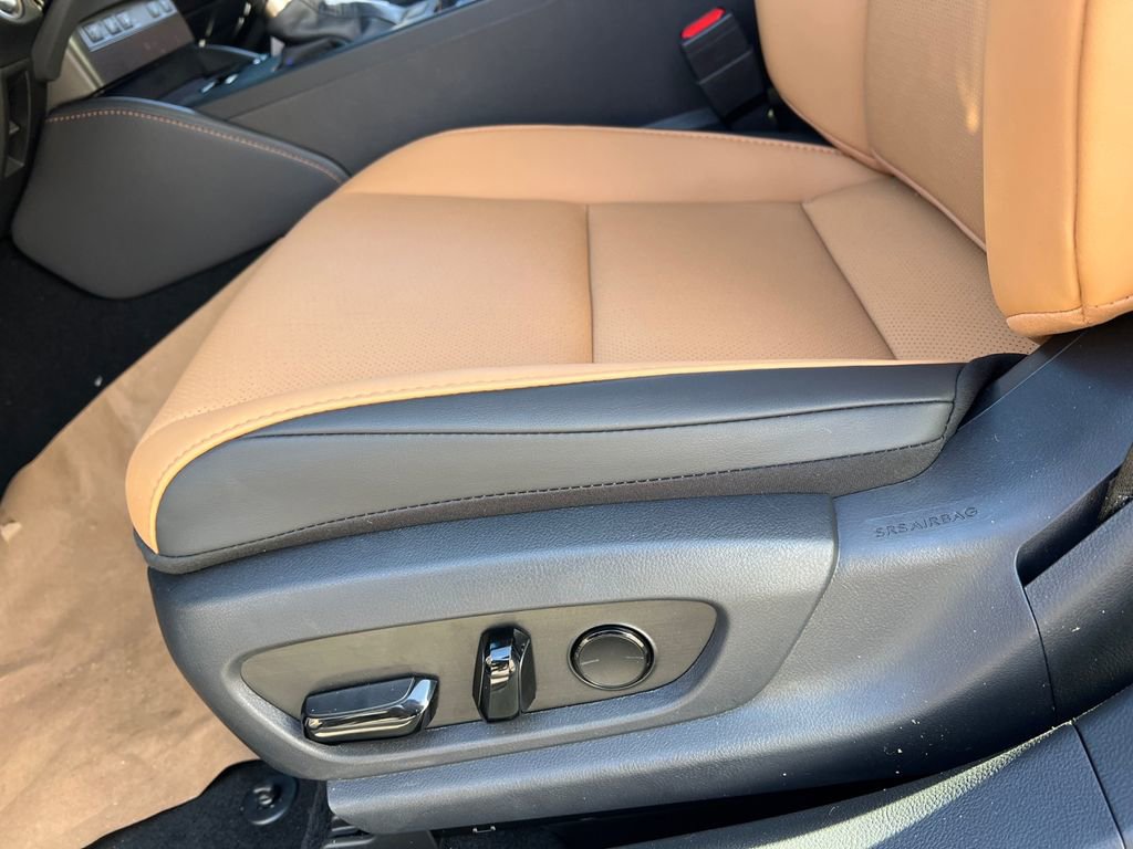 New 2025 Lexus ES 350 w/ Premium Package image 13