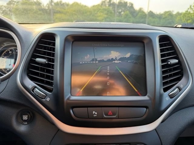 Used 2018 Jeep Cherokee Limited AWD/4WD image 20