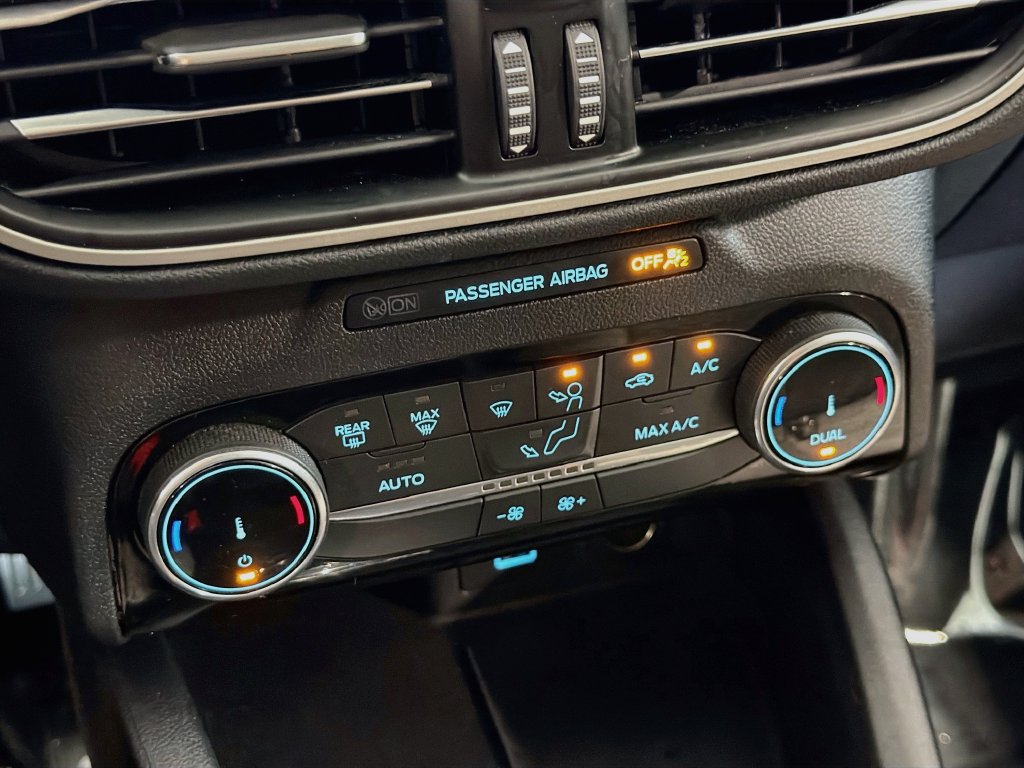 Used 2022 Ford Escape SE w/ Convenience Package FWD image 17