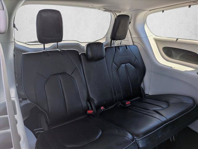 Used 2018 Chrysler Pacifica Limited w/ Advanced Safetytec Group FWD image 20