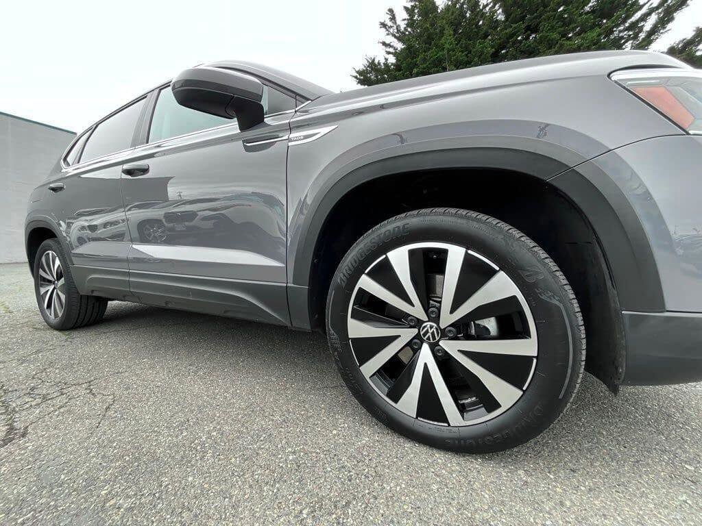 Used 2023 Volkswagen Taos SE AWD/4WD image 10