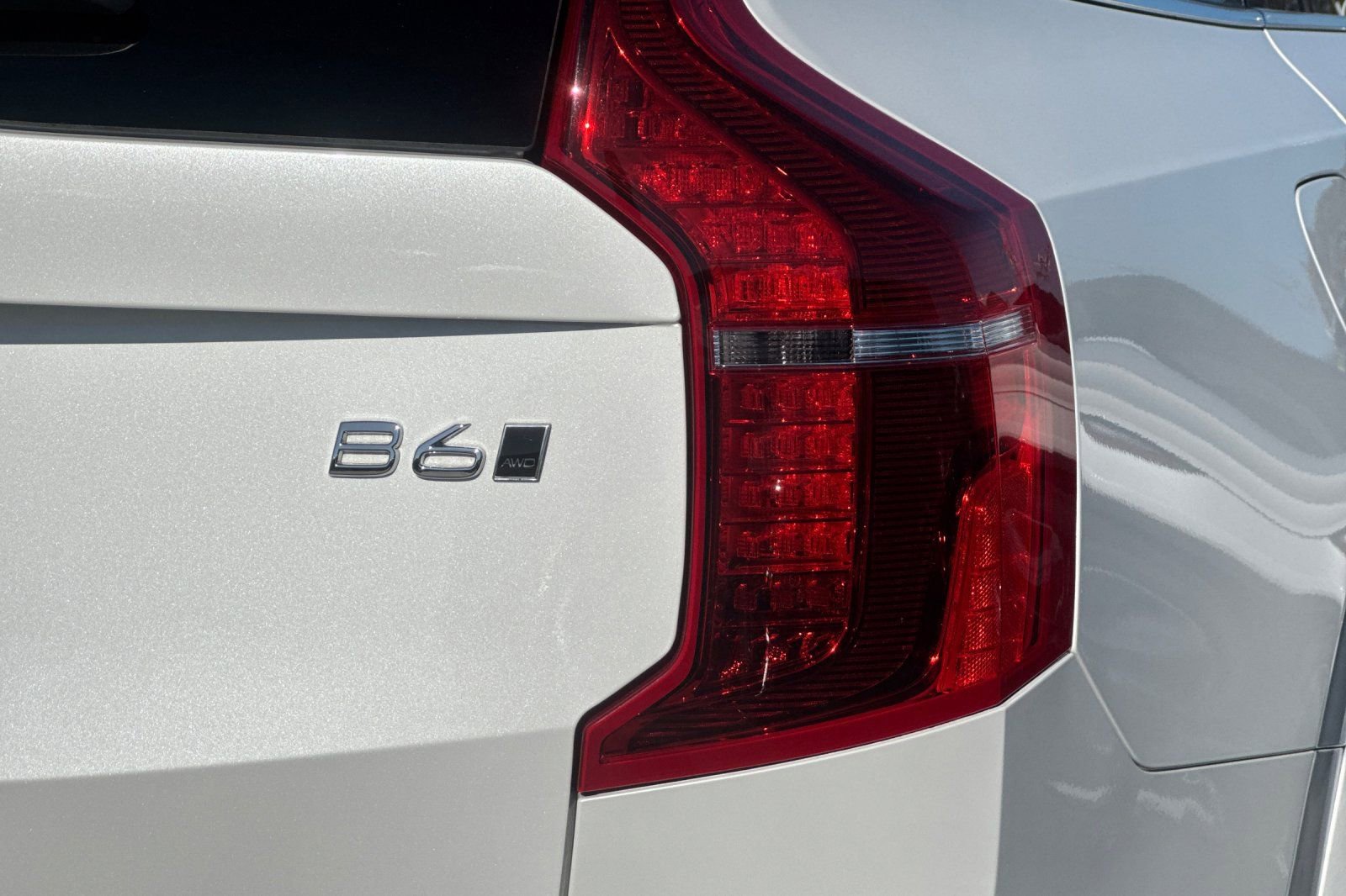 Certified 2024 Volvo XC90 B6 Plus image 13