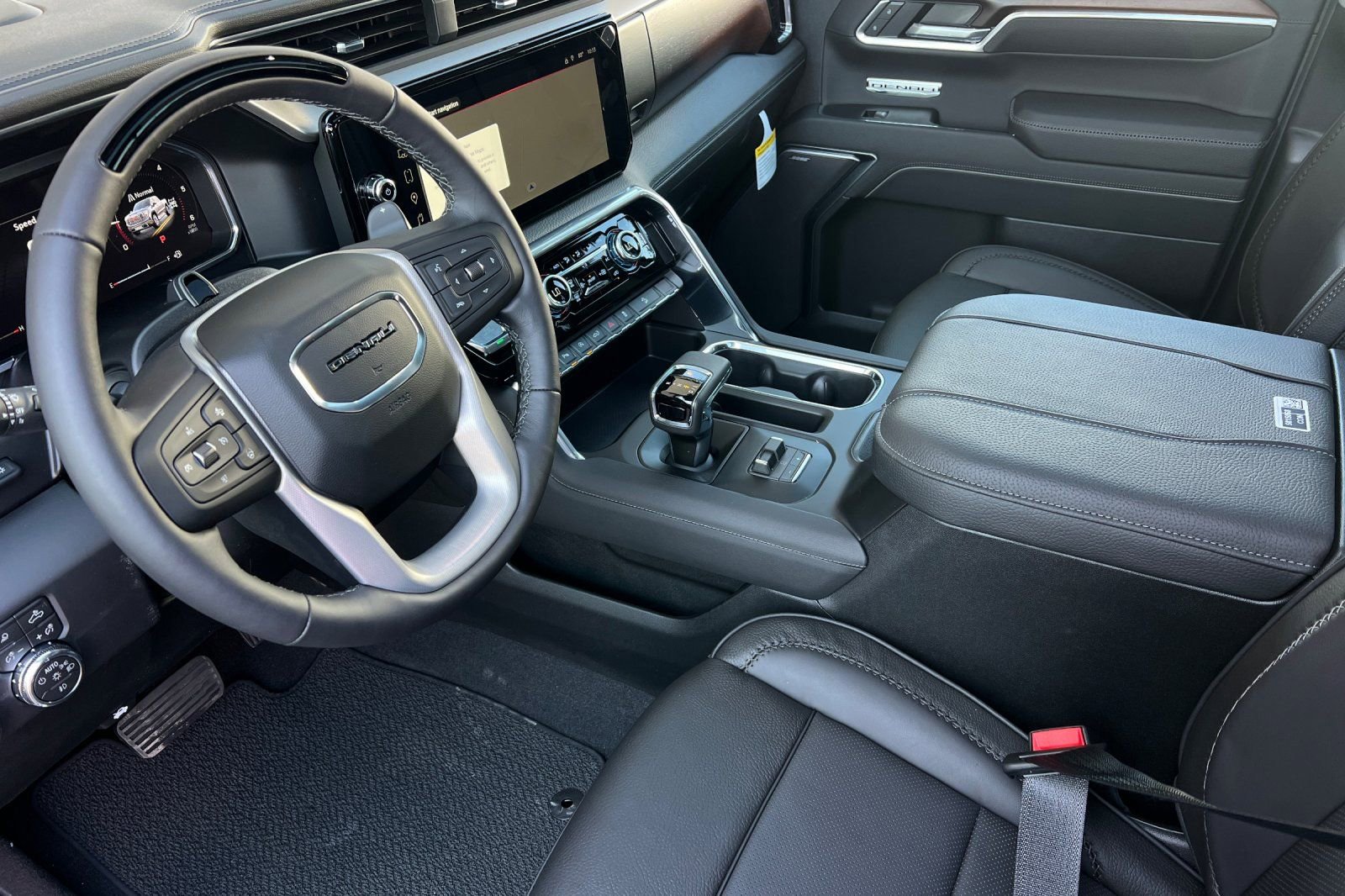 New 2026 GMC Sierra 1500 Denali w/ Technology Package AWD/4WD image 8