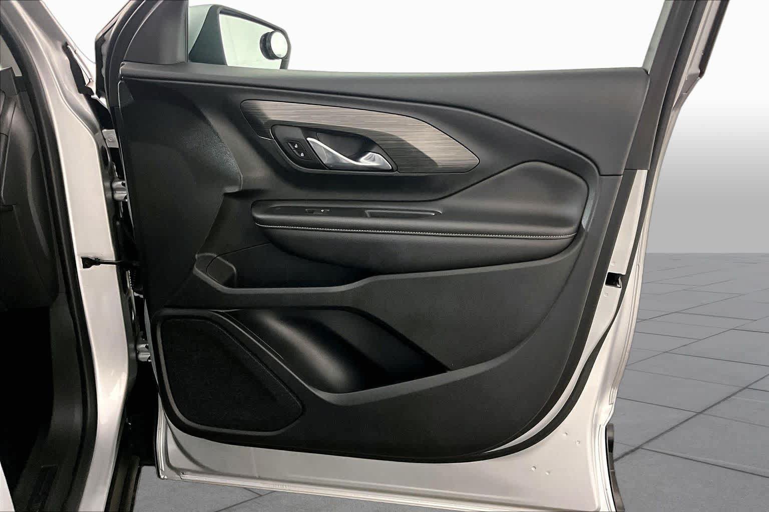 Used 2022 GMC Terrain SLT FWD image 22